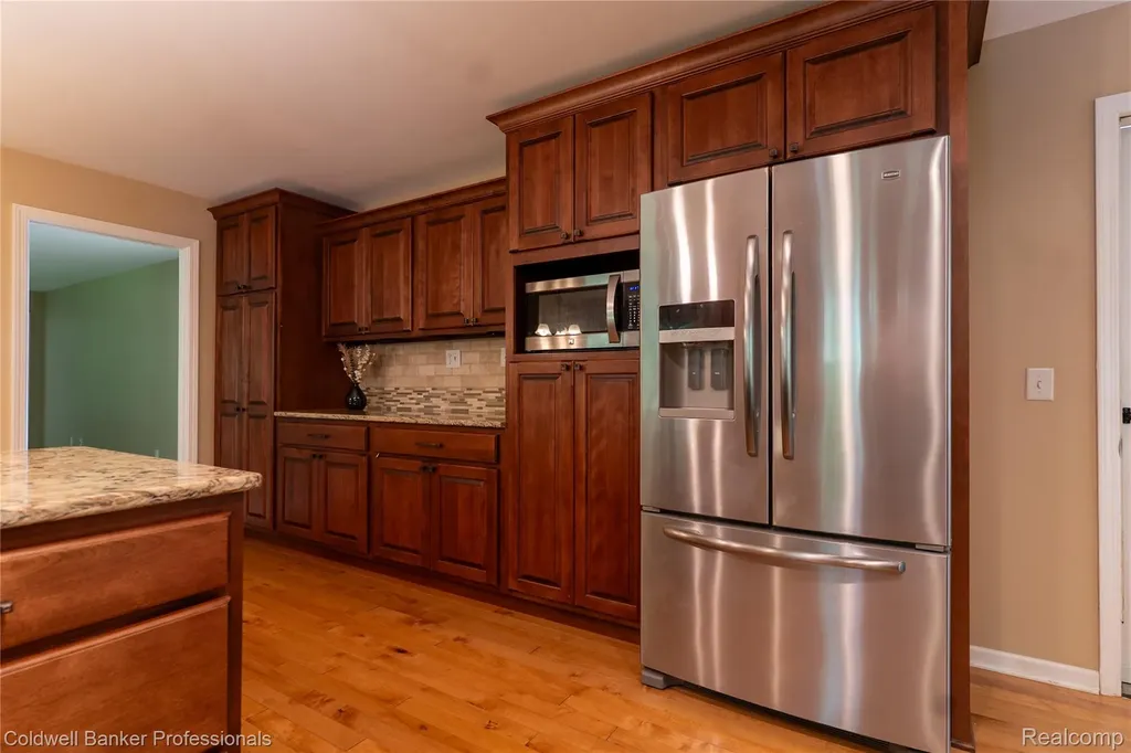 3969 Braeburn Drive Norton Shores City MI 49441