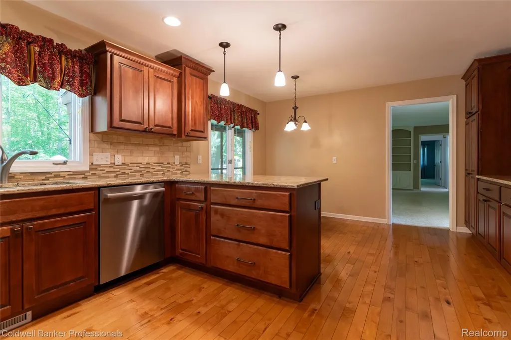 3969 Braeburn Drive Norton Shores City MI 49441