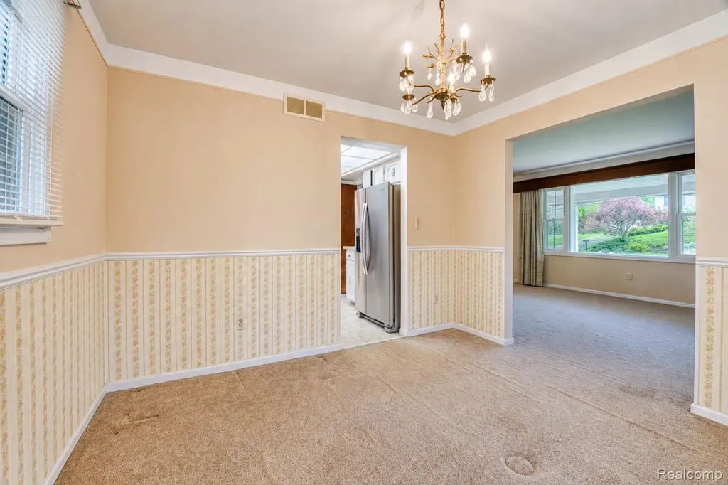 6295 Vernmoor Drive Troy City MI 48098