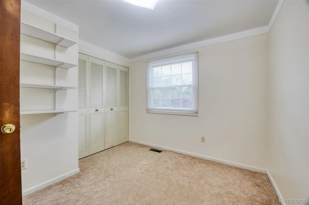 6295 Vernmoor Drive Troy City MI 48098