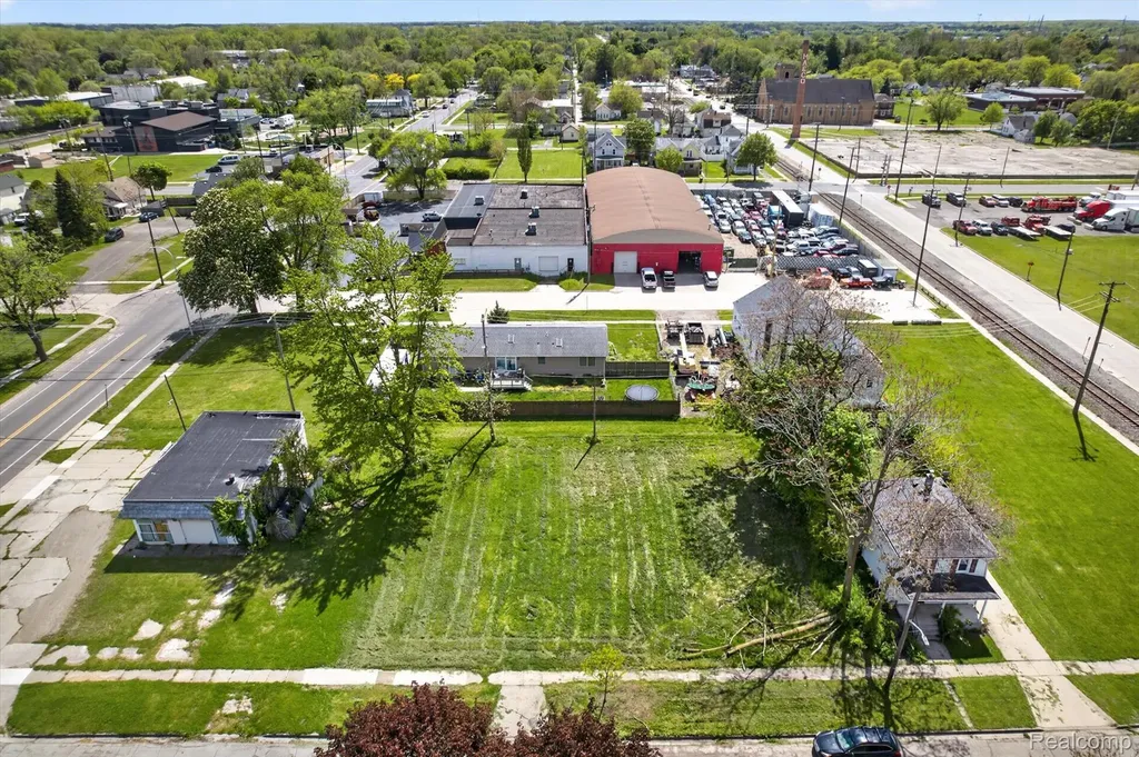 1016 Humphrey Street Monroe City MI 48161