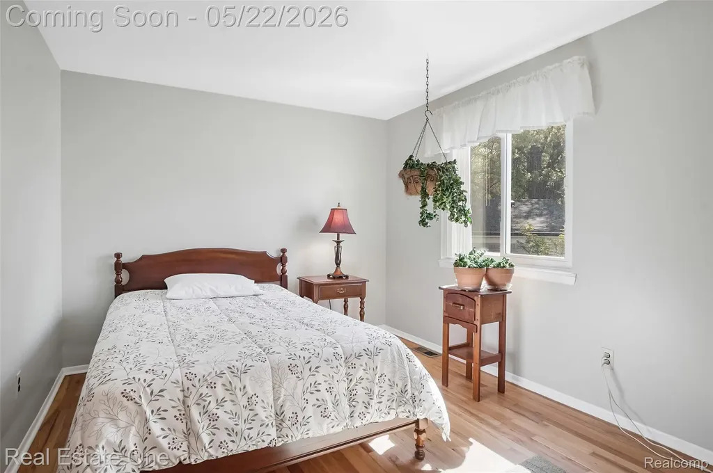 38743 Arcola Drive Sterling Heights City MI 48312