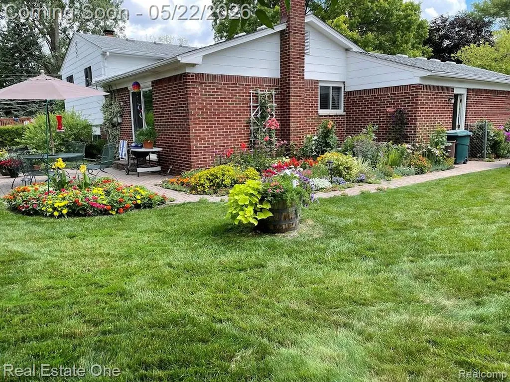 38743 Arcola Drive Sterling Heights City MI 48312