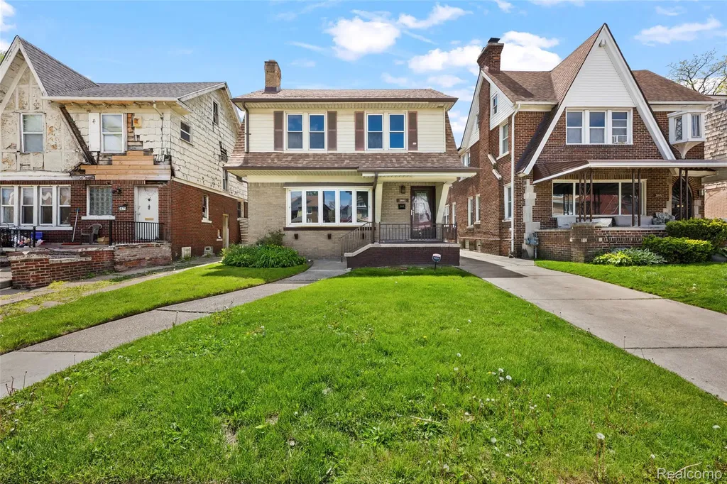 2681 Burlingame Street Detroit City MI 48206