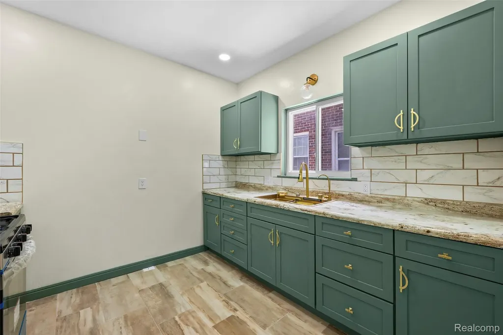 2681 Burlingame Street Detroit City MI 48206