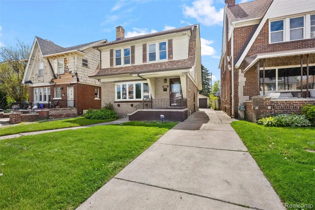 2681 Burlingame Street Detroit City MI 48206