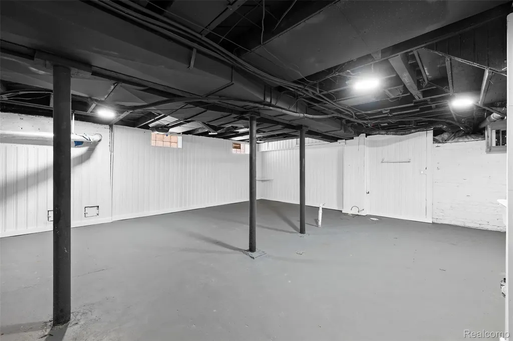 2681 Burlingame Street Detroit City MI 48206