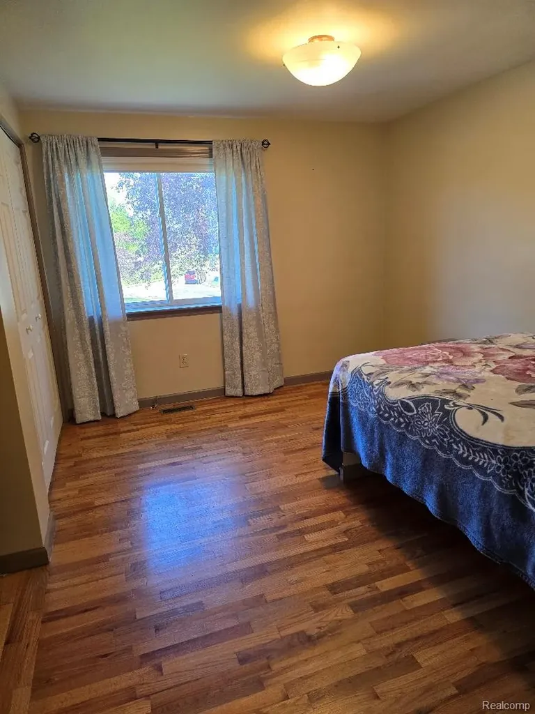 5523 Jerome Lane Grand Blanc Charter Township MI 48439