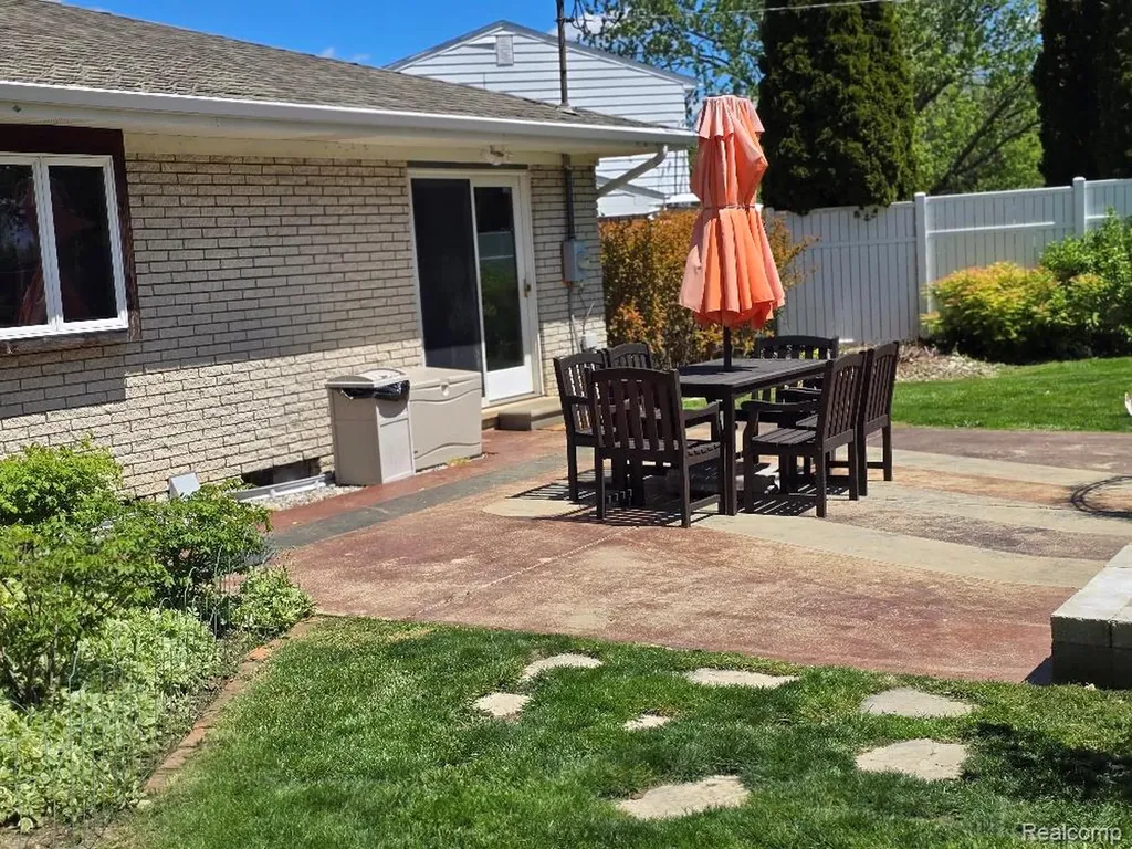 5523 Jerome Lane Grand Blanc Charter Township MI 48439