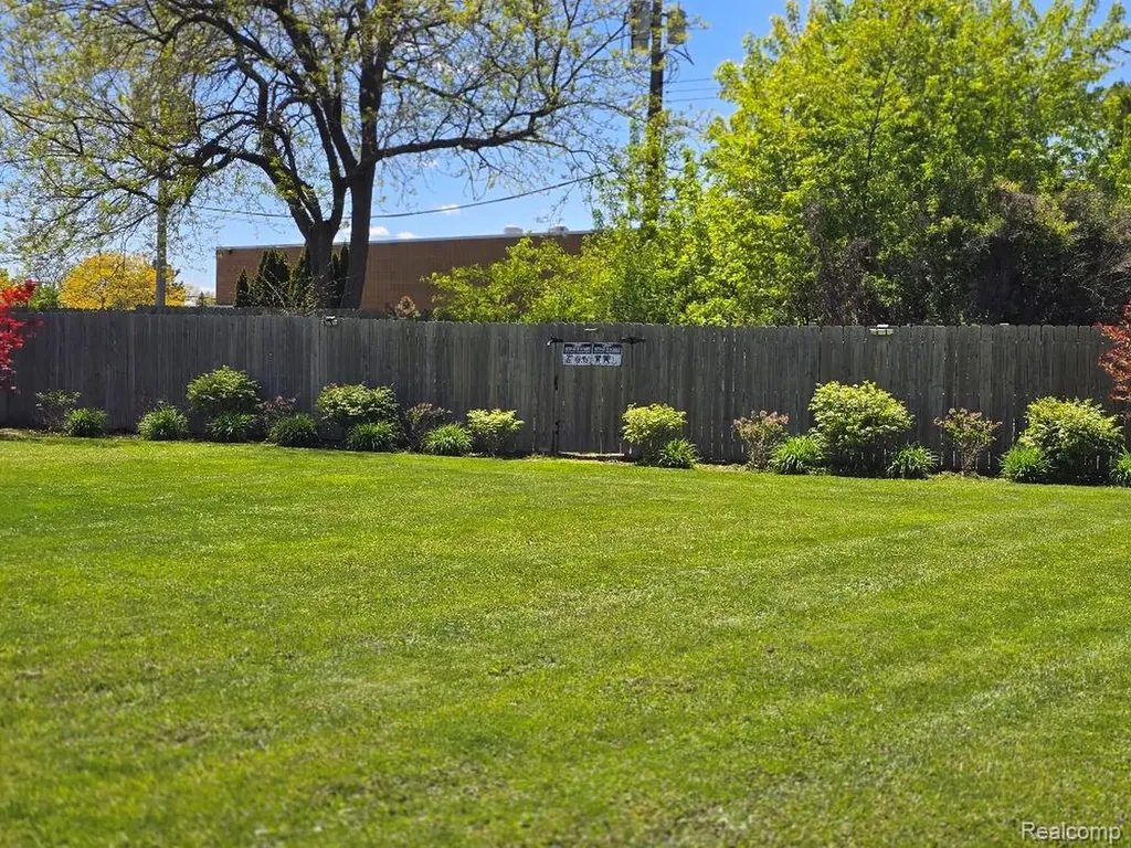 5523 Jerome Lane Grand Blanc Charter Township MI 48439