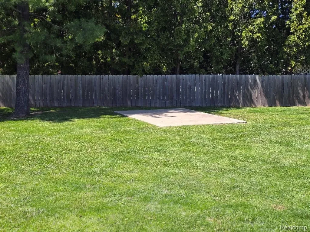 5523 Jerome Lane Grand Blanc Charter Township MI 48439