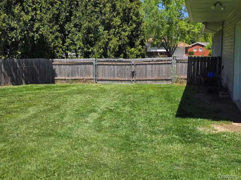 5523 Jerome Lane Grand Blanc Charter Township MI 48439