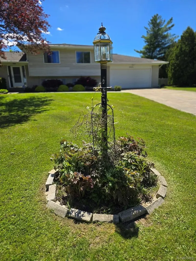 5523 Jerome Lane Grand Blanc Charter Township MI 48439