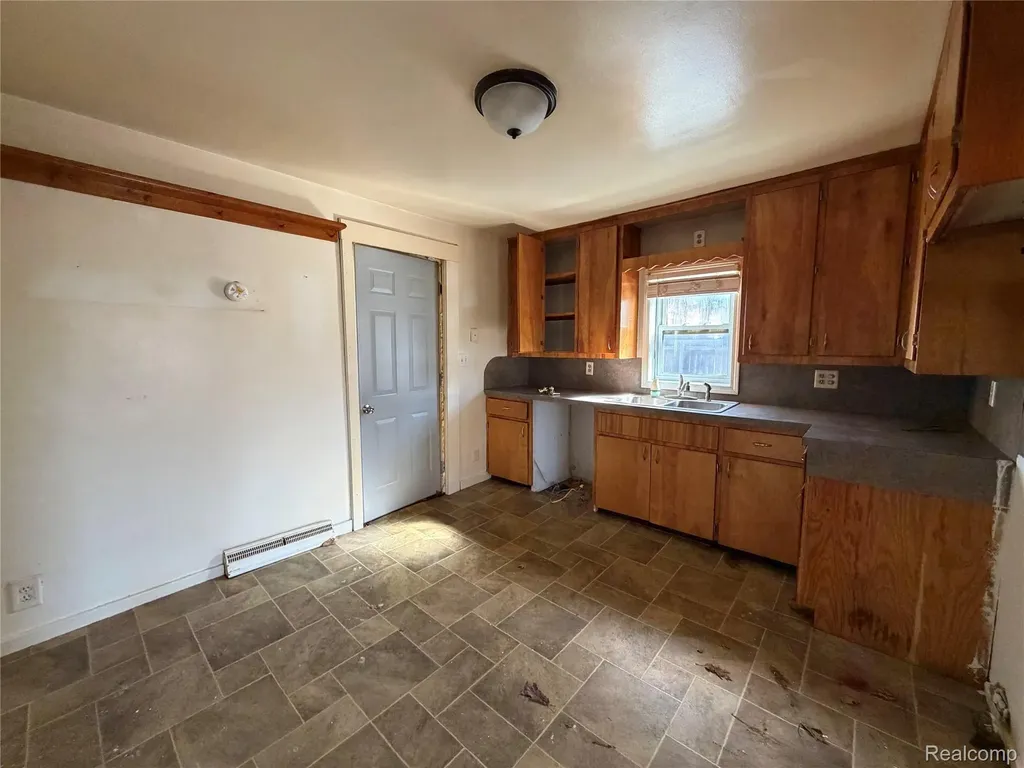 1038 W Pine Avenue Mt. Morris Township MI 48458