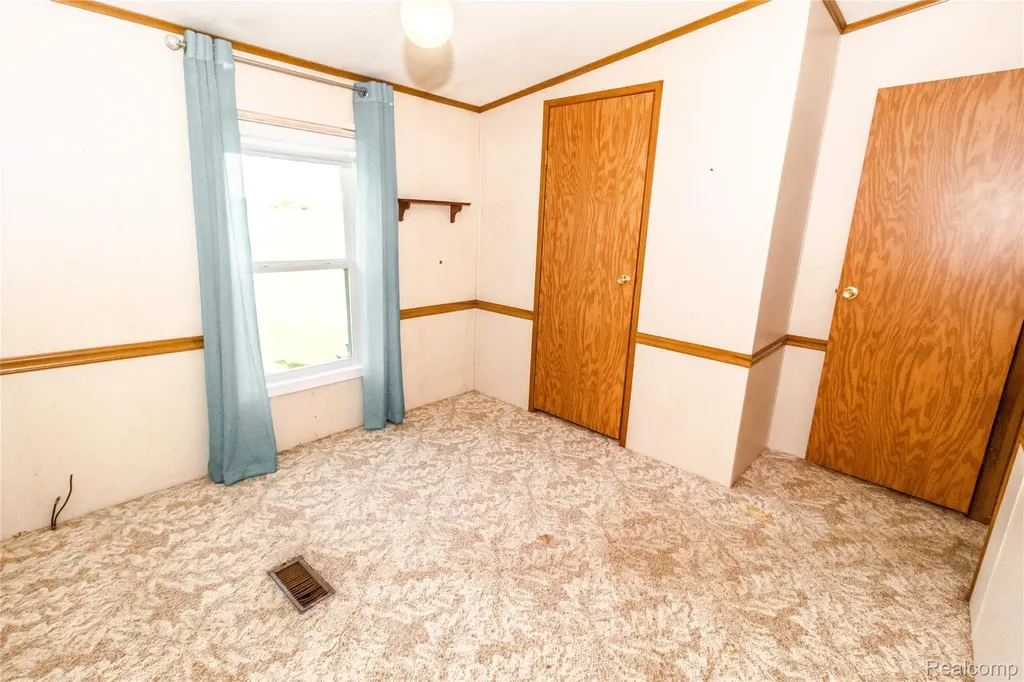 3800 Klam Road Oregon Township MI 48421