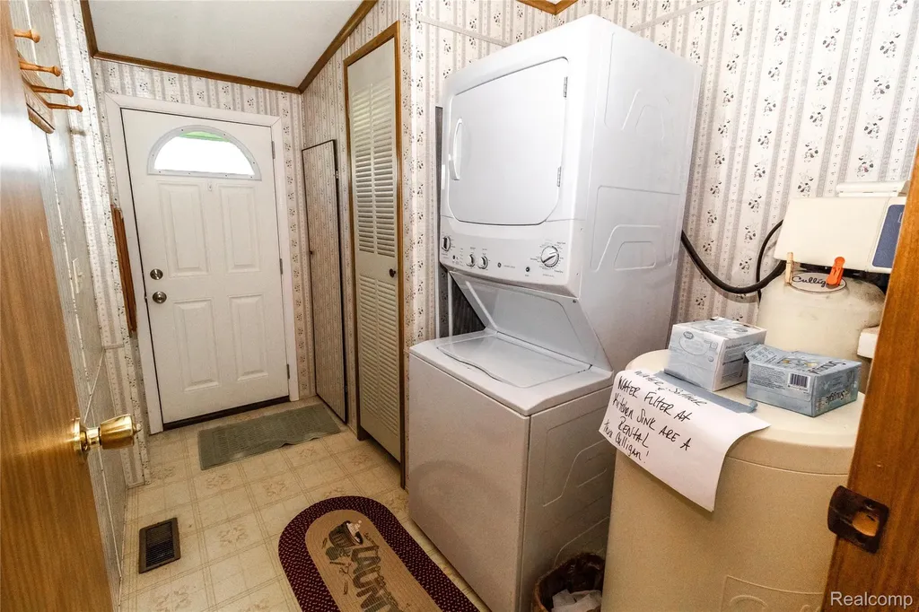 3800 Klam Road Oregon Township MI 48421