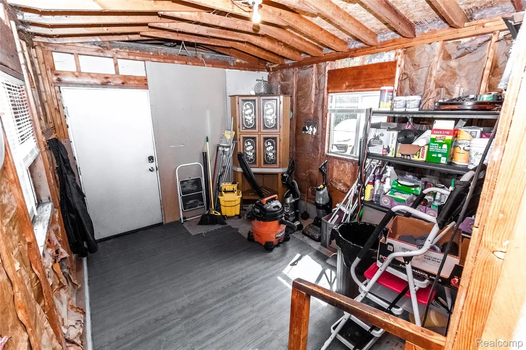 3800 Klam Road Oregon Township MI 48421