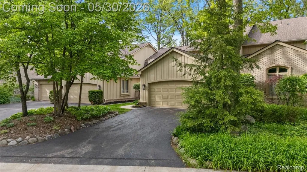 1161 Hillpointe Circle Bloomfield Hills City MI 48304