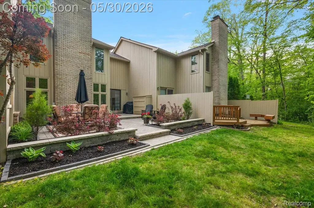 1161 Hillpointe Circle Bloomfield Hills City MI 48304