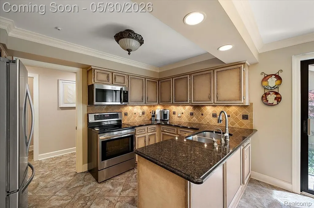1161 Hillpointe Circle Bloomfield Hills City MI 48304