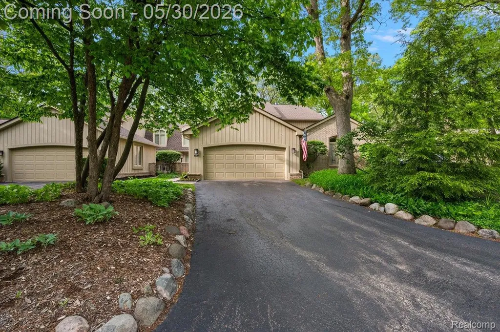 1161 Hillpointe Circle Bloomfield Hills City MI 48304