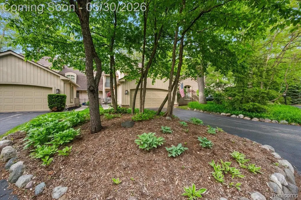 1161 Hillpointe Circle Bloomfield Hills City MI 48304