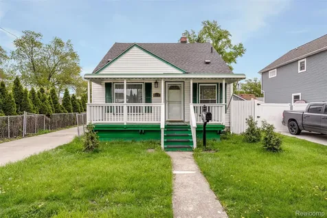 3318 Wakefield Road Berkley City MI 48072