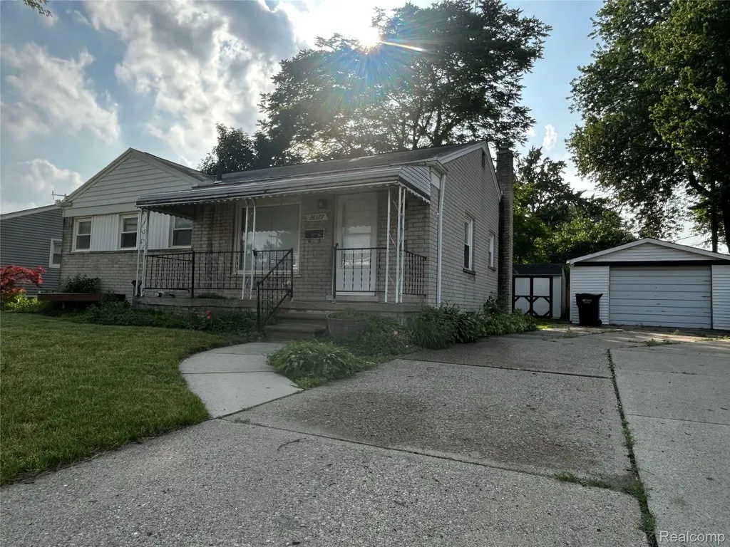 28327 Edward Avenue Madison Heights City MI 48071