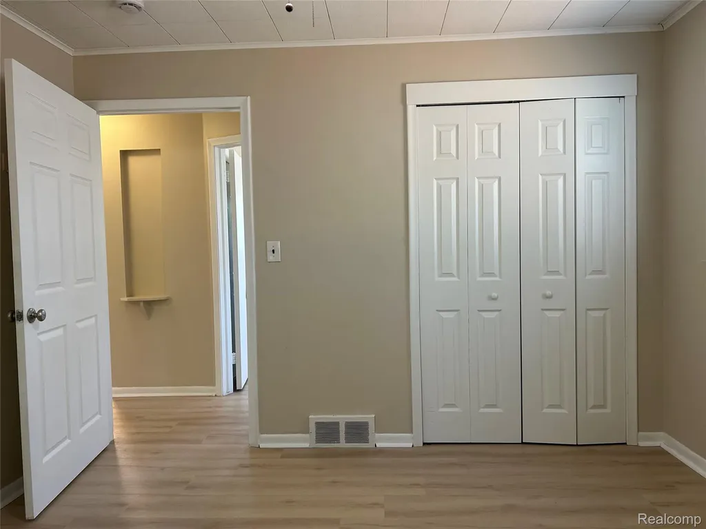28327 Edward Avenue Madison Heights City MI 48071