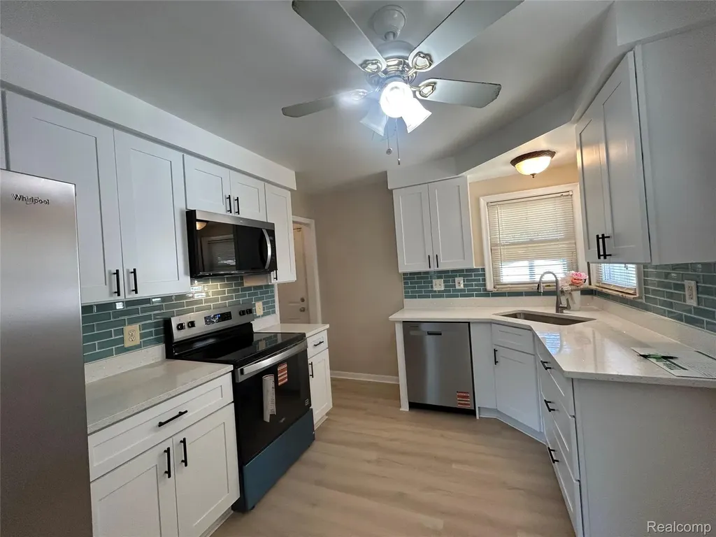 28327 Edward Avenue Madison Heights City MI 48071