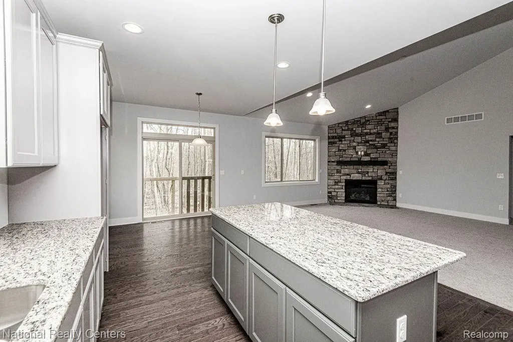 8384 Meadow Creek Drive Goodrich Village MI 48438