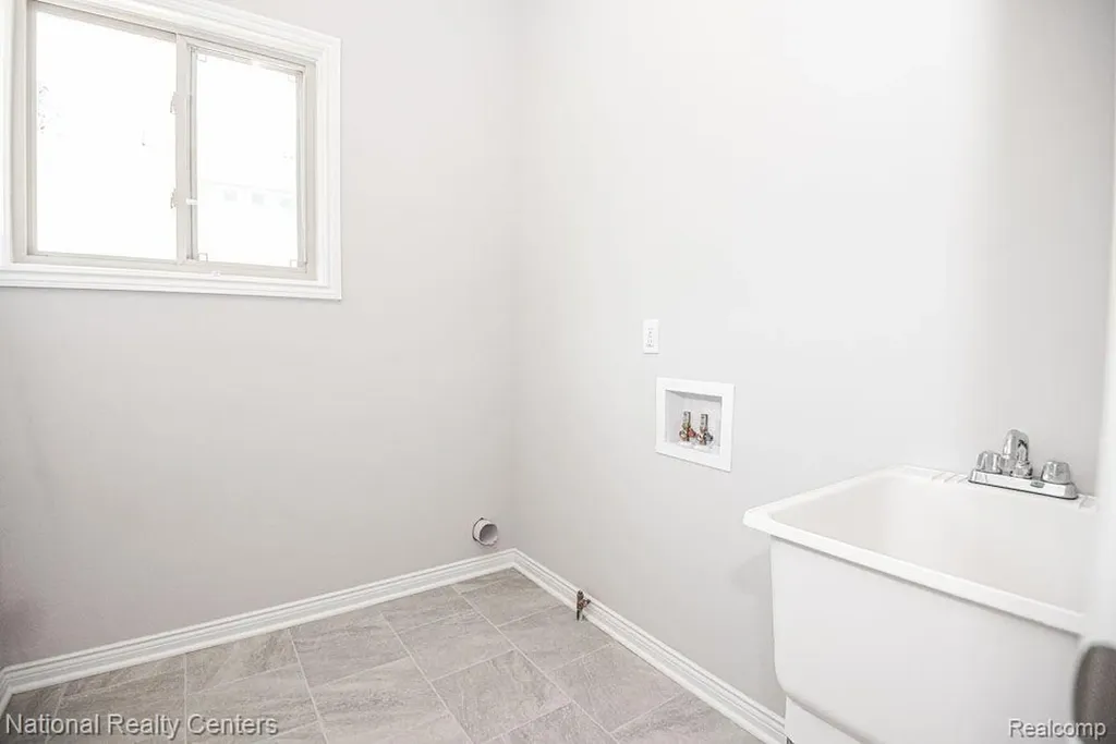8384 Meadow Creek Drive Goodrich Village MI 48438