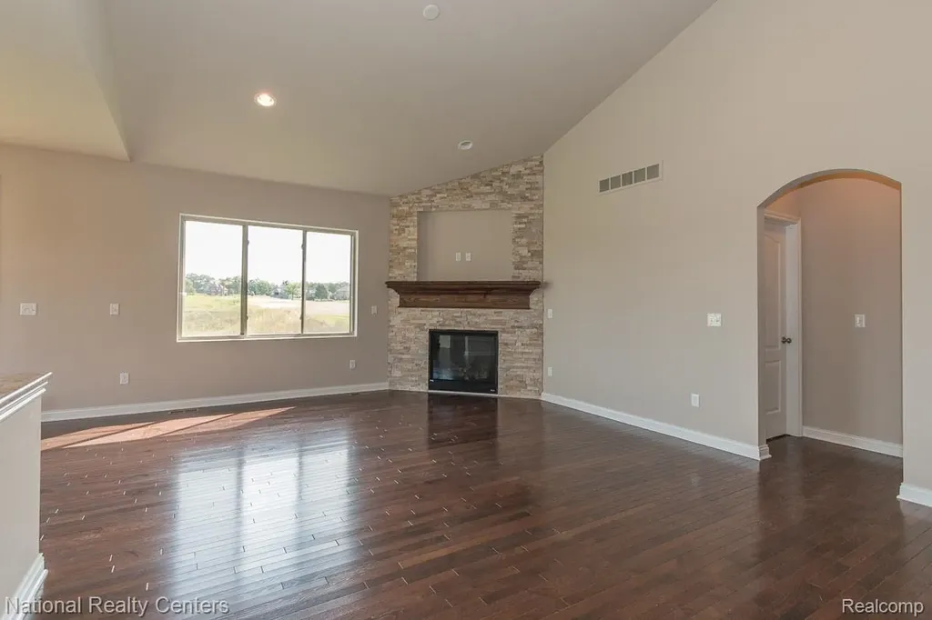 8384 Meadow Creek Drive Goodrich Village MI 48438