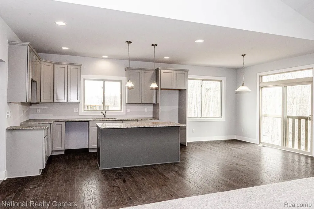 8384 Meadow Creek Drive Goodrich Village MI 48438
