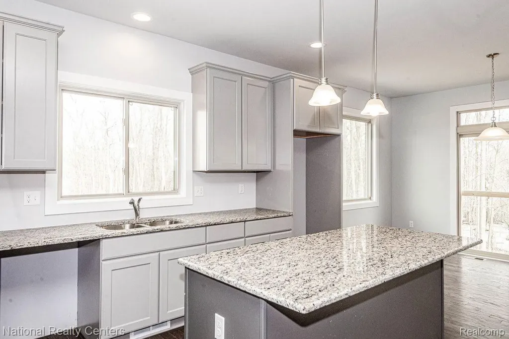 8384 Meadow Creek Drive Goodrich Village MI 48438