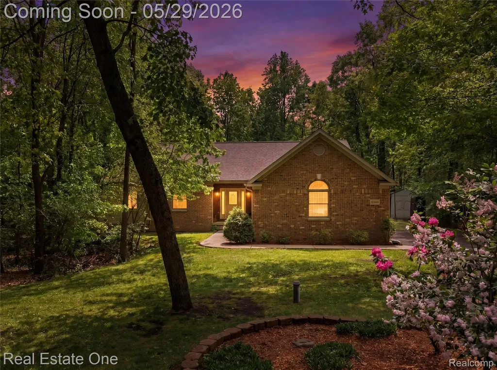 4640 Oak Lane Hamburg Township MI 48189