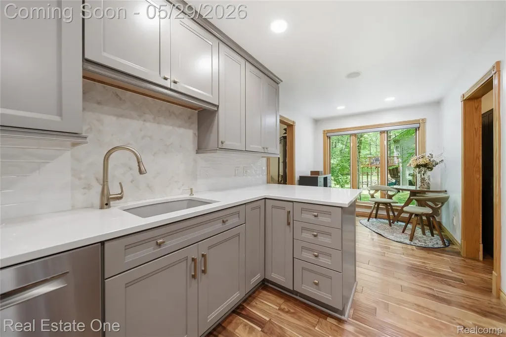 4640 Oak Lane Hamburg Township MI 48189