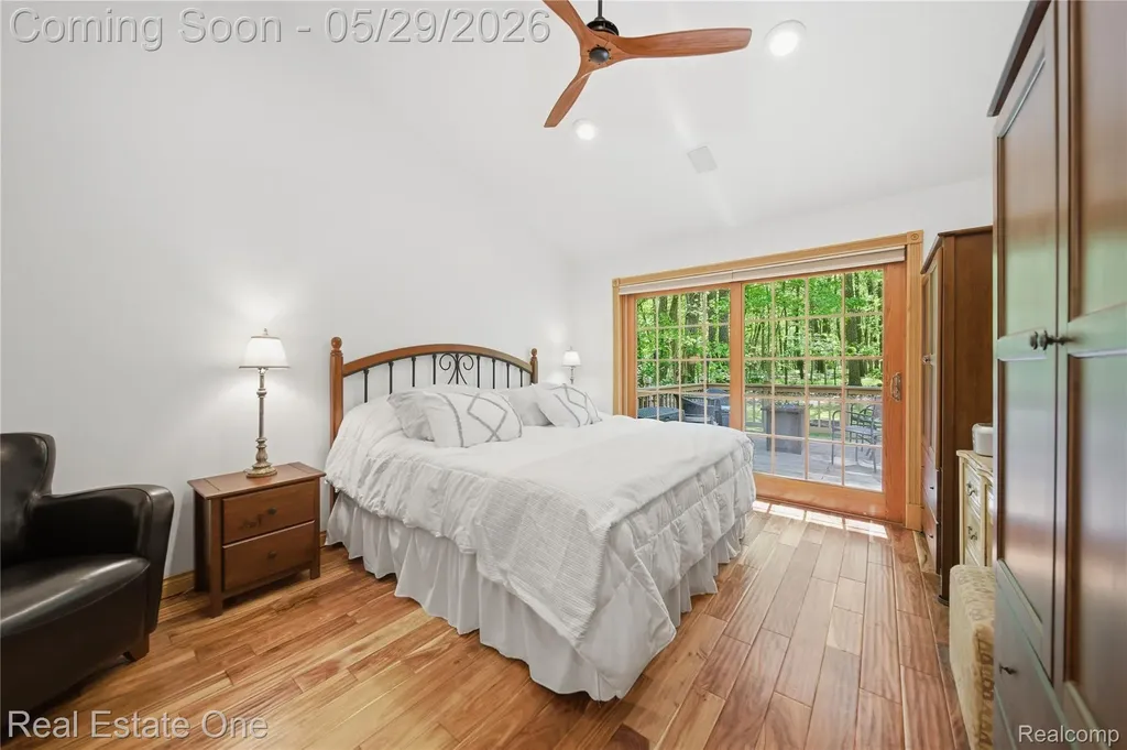 4640 Oak Lane Hamburg Township MI 48189