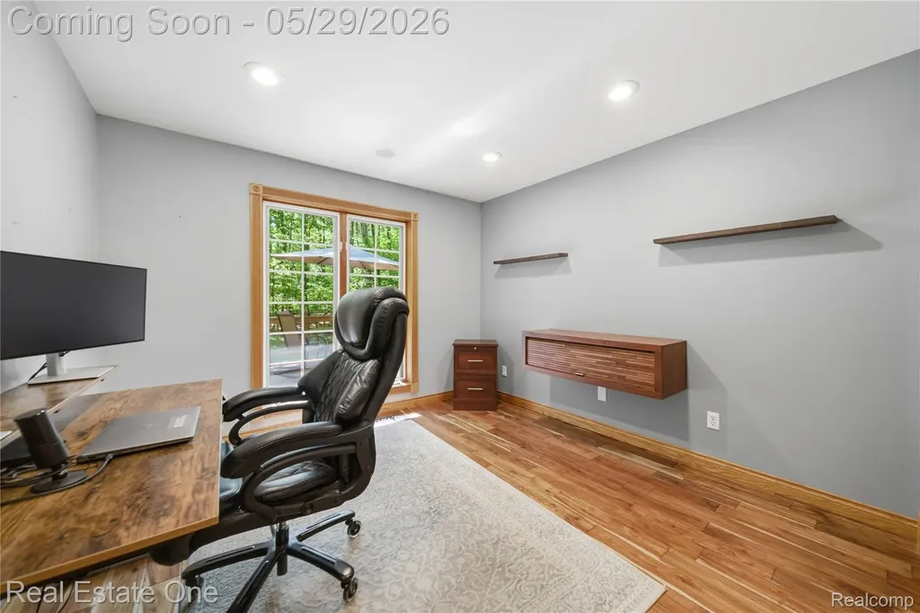 4640 Oak Lane Hamburg Township MI 48189