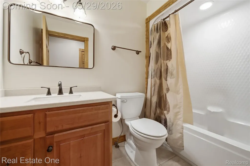 4640 Oak Lane Hamburg Township MI 48189