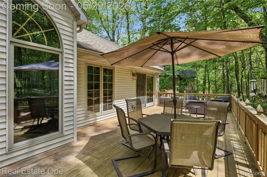 4640 Oak Lane Hamburg Township MI 48189