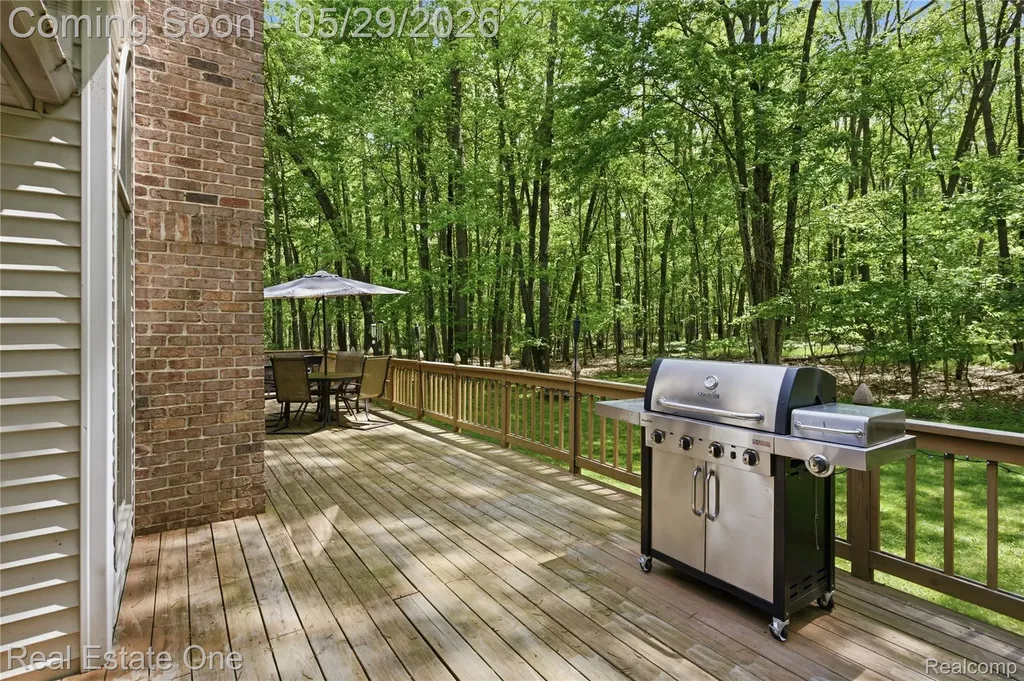 4640 Oak Lane Hamburg Township MI 48189