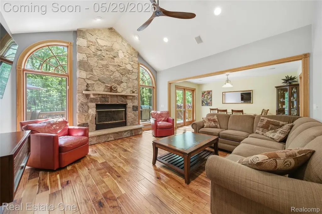 4640 Oak Lane Hamburg Township MI 48189