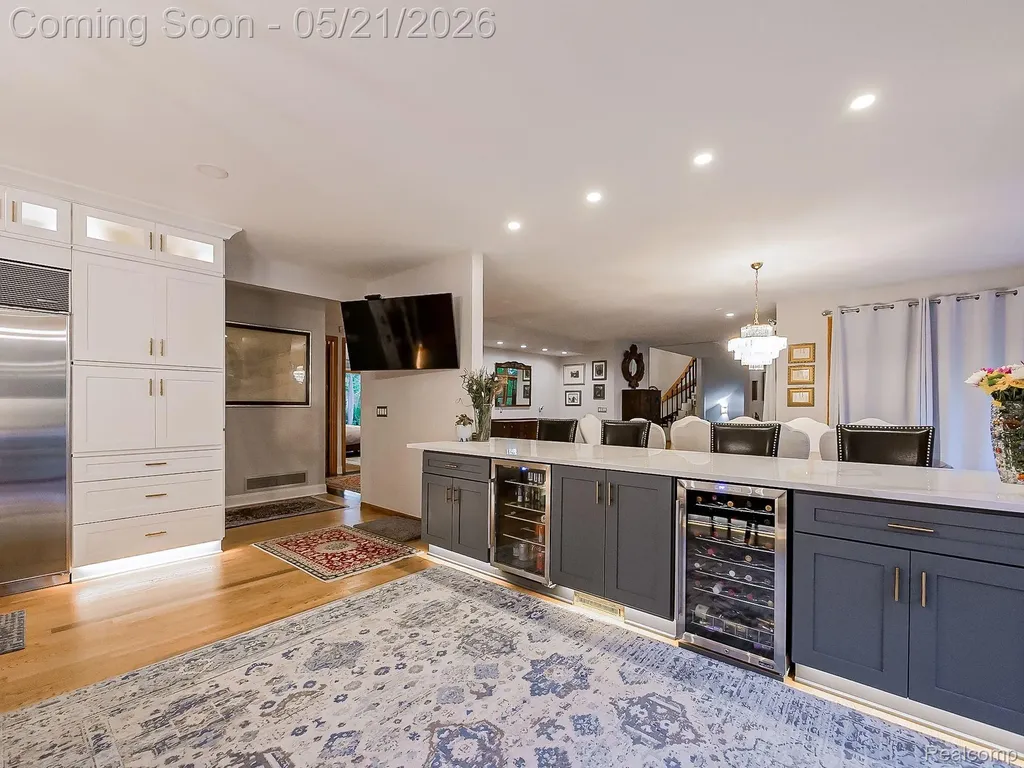 17477 Iris Circle Clinton Charter Township MI 48036