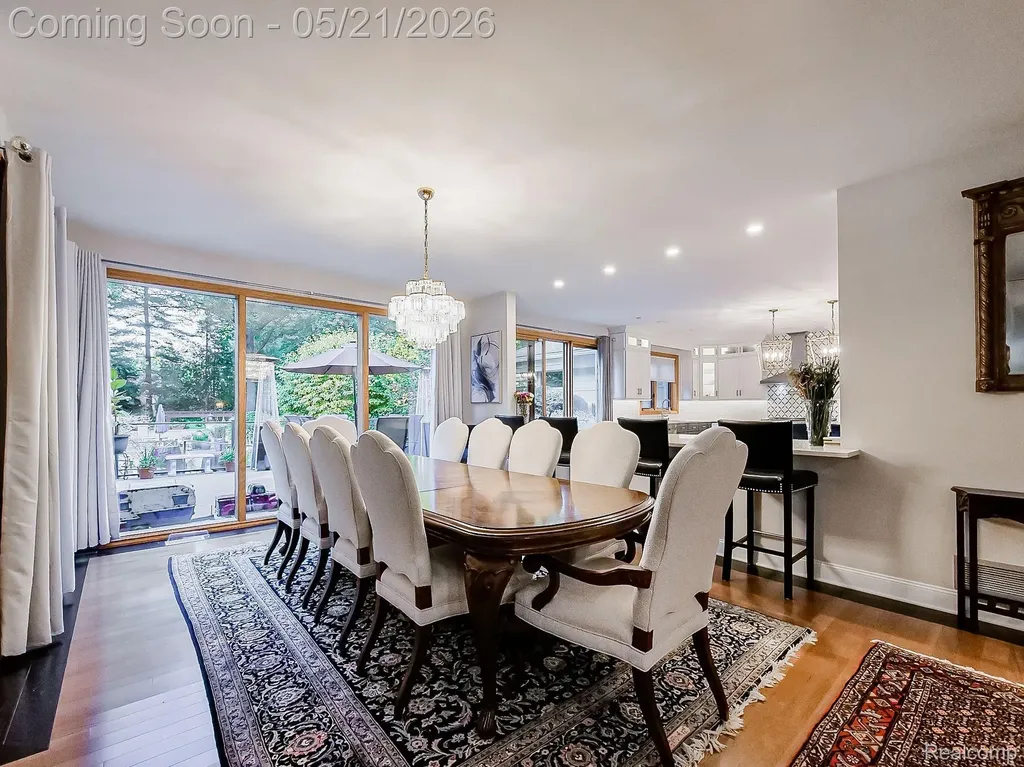 17477 Iris Circle Clinton Charter Township MI 48036