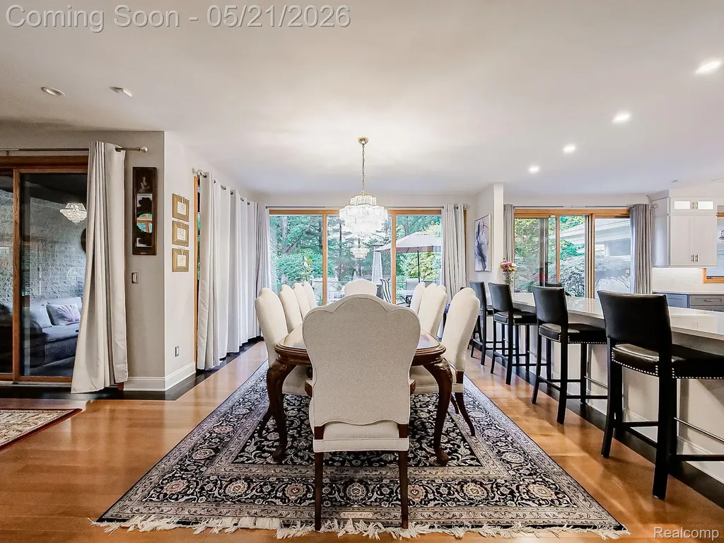 17477 Iris Circle Clinton Charter Township MI 48036