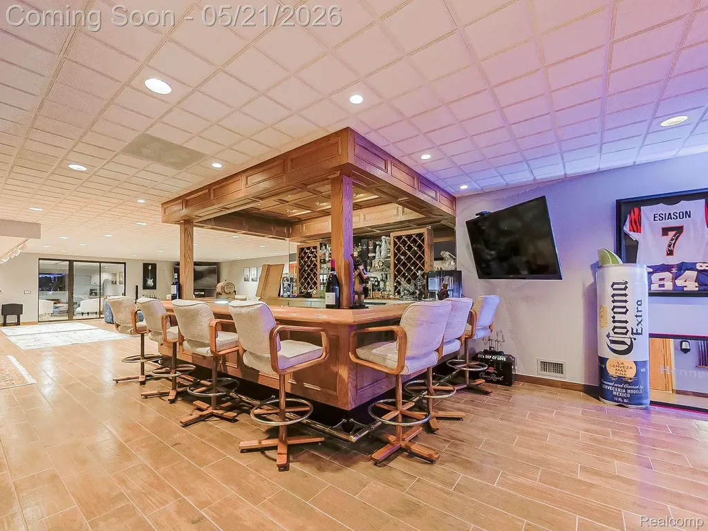 17477 Iris Circle Clinton Charter Township MI 48036