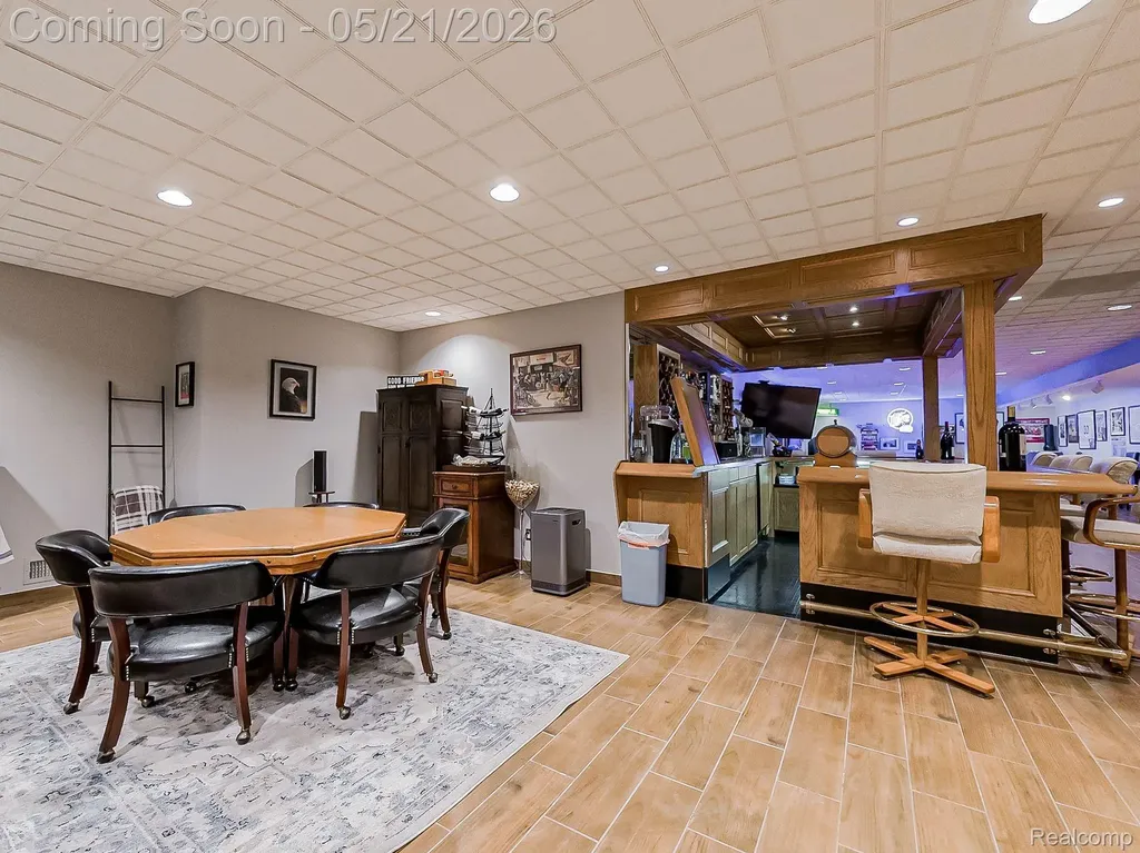 17477 Iris Circle Clinton Charter Township MI 48036
