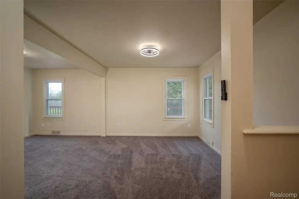 420 Wellsboro Street Walled Lake City MI 48390