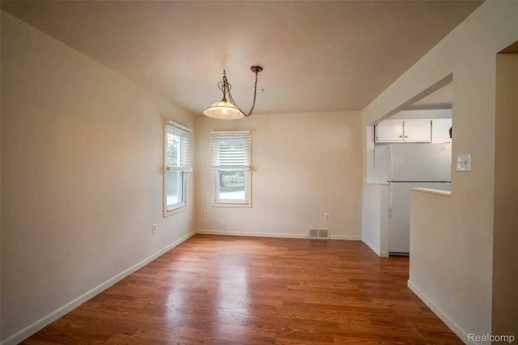 420 Wellsboro Street Walled Lake City MI 48390